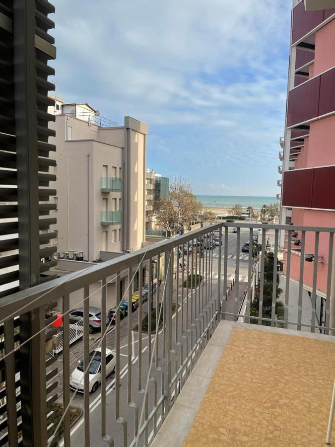 Hotel Losanna Rimini Luaran gambar